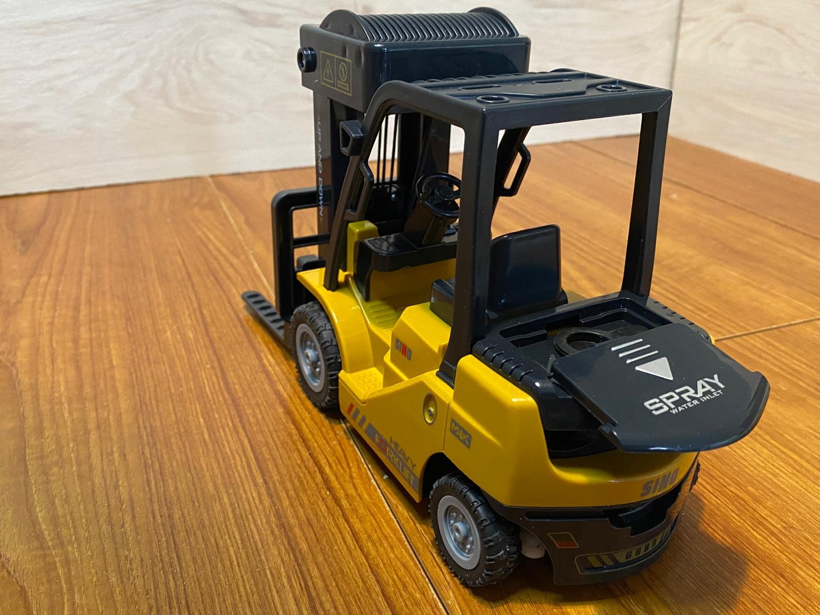 Forklift Remote Control Toy QH207-1D - Image 4